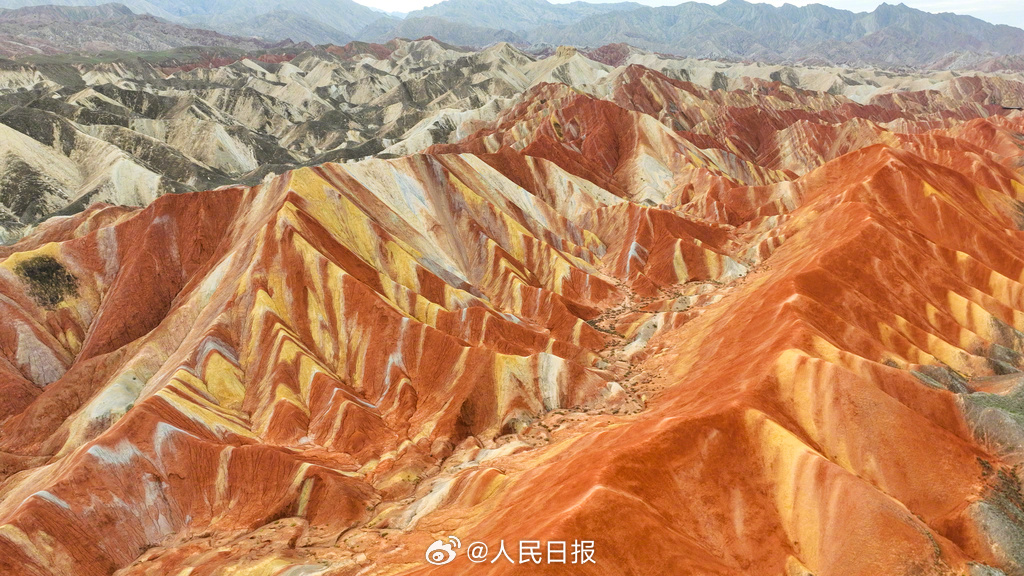 壯闊！甘肅丹霞地貌拿捏配色太到位了