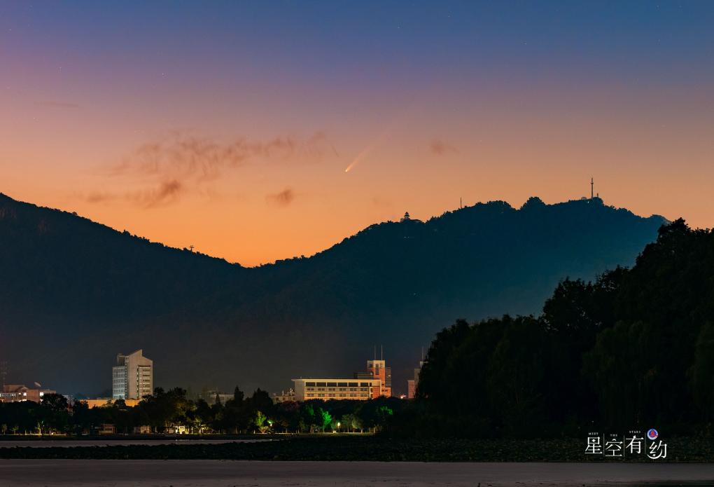 這顆“刷屏”的大彗星即將在日落后現(xiàn)身西方低空